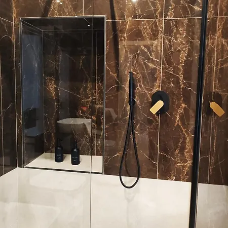 Гостевой дом B And G San Babila- Luxury In The Heart Of - Design District