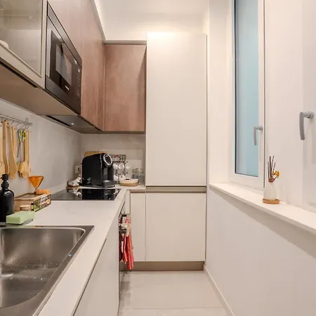 Гостевой дом B And G San Babila- Luxury In The Heart Of - Design District