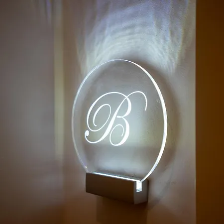 B And G San Babila- Luxury In The Heart Of - Design District Гостевой дом *