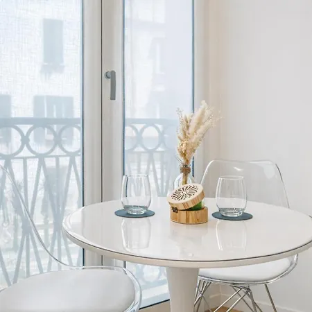 B And G San Babila- Luxury In The Heart Of - Design District 4* Μιλάνο