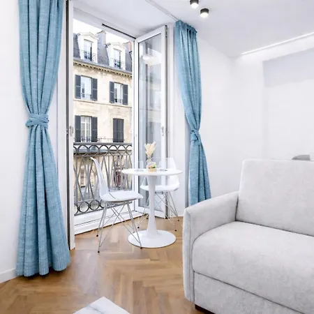 B And G San Babila- Luxury In The Heart Of - Design District 4* Μιλάνο