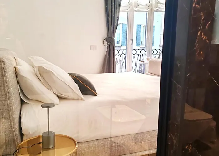 B And G San Babila- Luxury In The Heart Of - Design District Πανσιόν