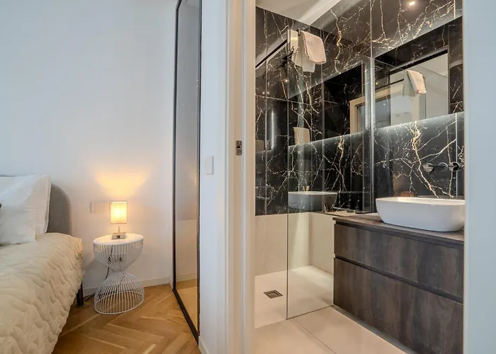 B And G San Babila- Luxury In The Heart Of - Design District Πανσιόν