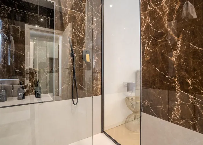 Πανσιόν B And G San Babila- Luxury In The Heart Of - Design District Μιλάνο