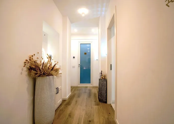 B And G San Babila- Luxury In The Heart Of - Design District 4* Μιλάνο