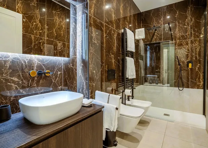 Πανσιόν B And G San Babila- Luxury In The Heart Of - Design District