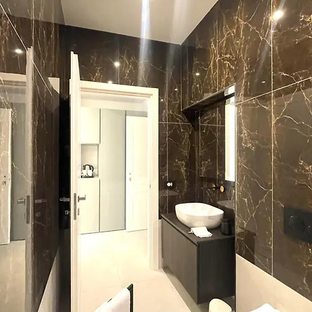 B And G San Babila- Luxury In The Heart Of - Design District Konukevi *